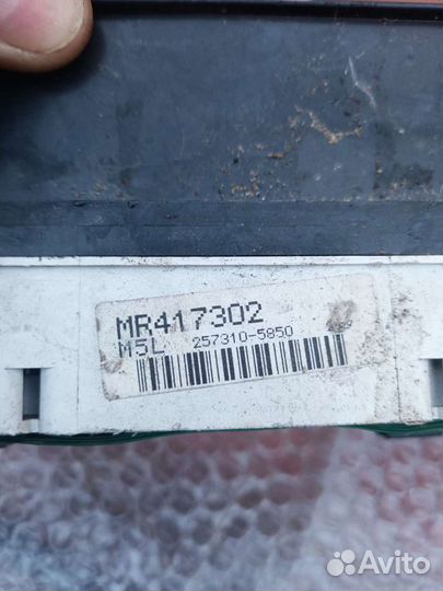 Щиток приборов Мицубиси Монтеро спорт 2.5 d