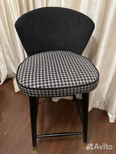 Полубарный стул Глори-11