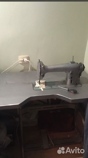 Швейная машина с электроприводом