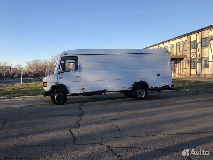 Мерседес 811