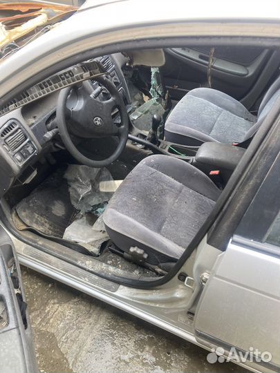 Toyota avensis в разбор 2001 год
