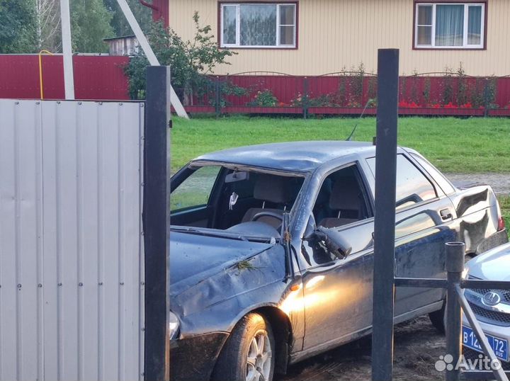 LADA Priora 1.6 МТ, 2008, битый, 150 000 км