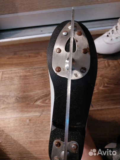 Коньки фигурные