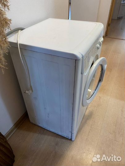 Стиральная машина indesit