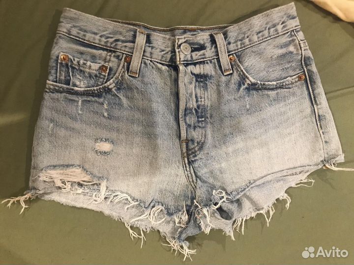 Джинсовые шорты levis