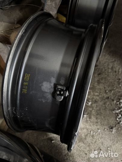 Диски на Geely coolray r18