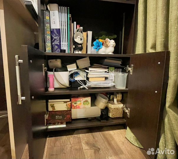 Стол и стеллаж
