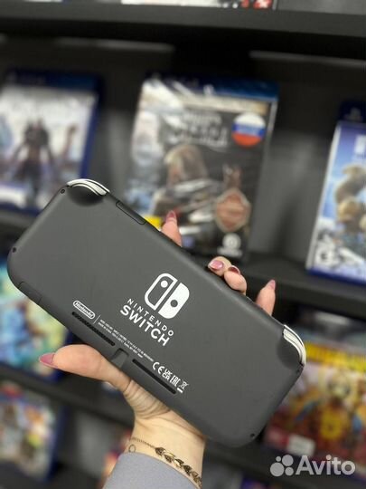 Nintendo switch lite Серый