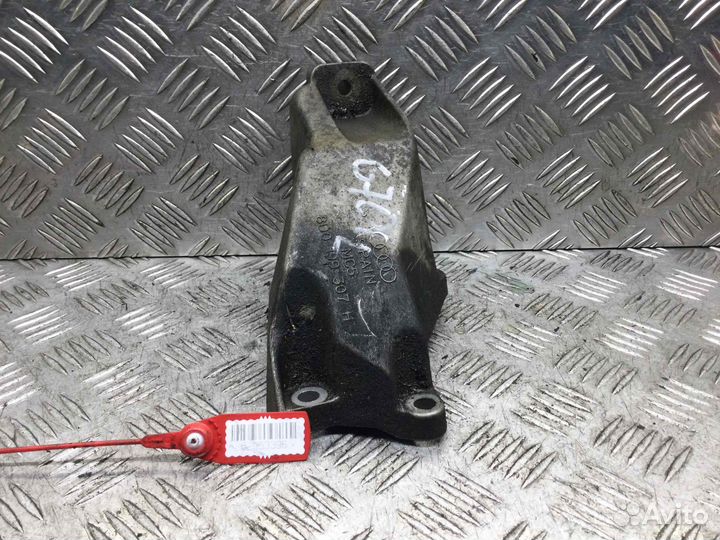 Кронштейн кпп Volkswagen Passat 8d0199307 ADR