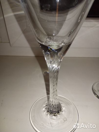 Бокалы, салатники, блюдо, конфетница