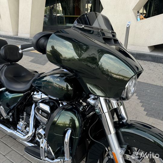 Street Glide 2018 (Hard Candy Custom)