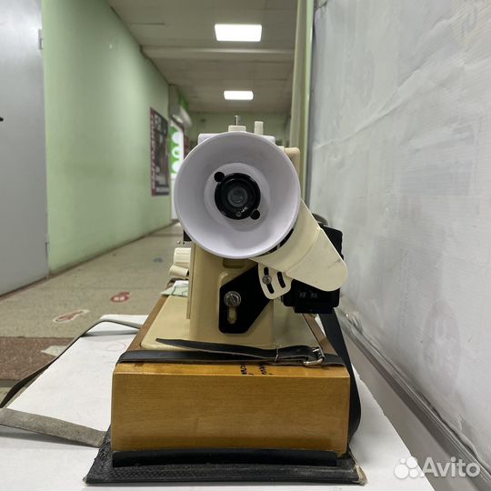 Швейная машина Чайка 132 м ретро с чехлом