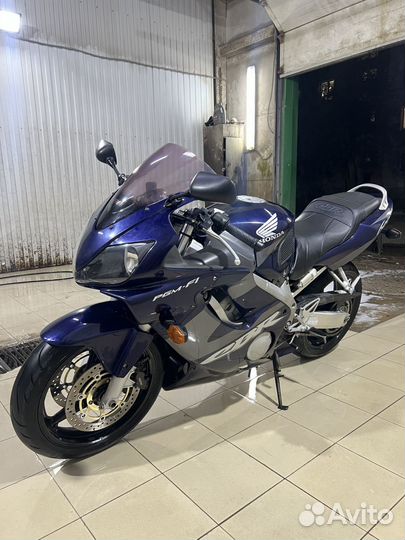 Honda CBR F4i