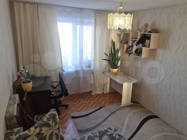 4-к. квартира, 74 м², 8/10 эт.