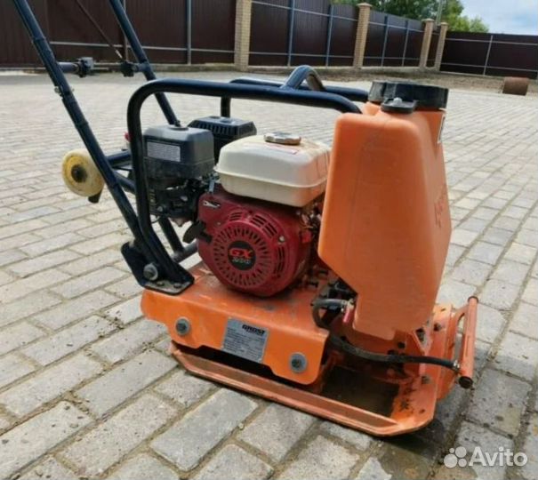 Виброплита бензиновая Grost VH80C