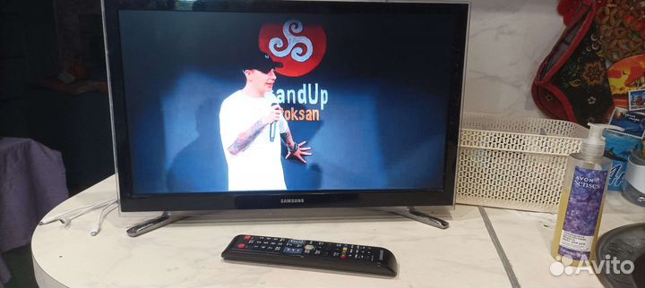 Телевизор smart tv samsung 22