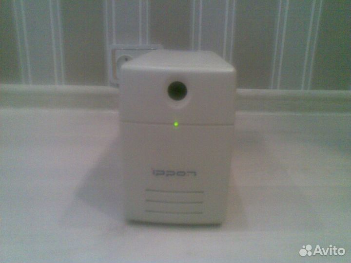 Блок питания Back Power Pro 800 с аккумулятором