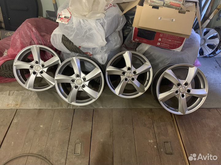 Литые диски r17 5x114 3 Skad бу