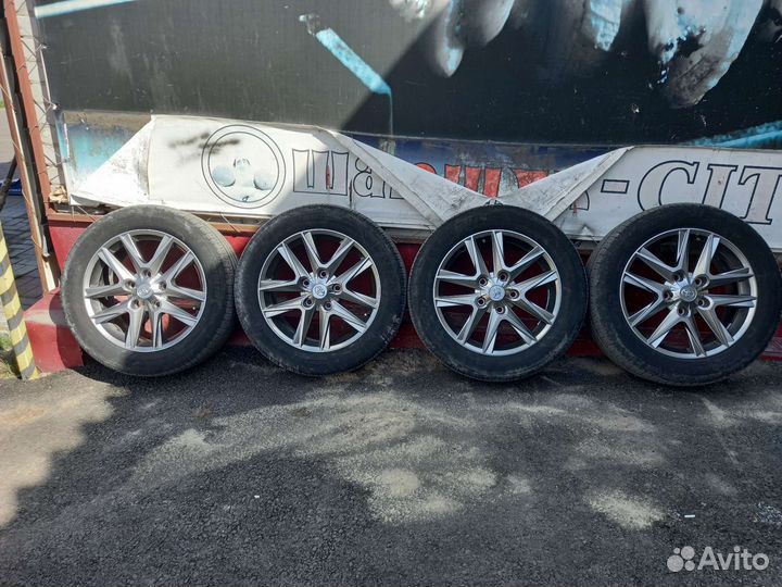 Michelin X M+S 200 285/60 R18