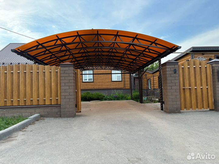 Навес для машины из поликарбоната