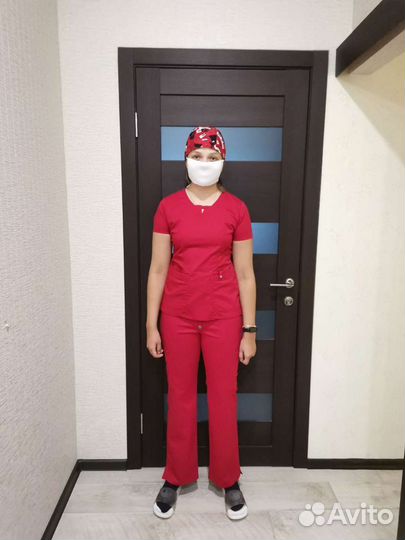 Медицинский костюм женский
