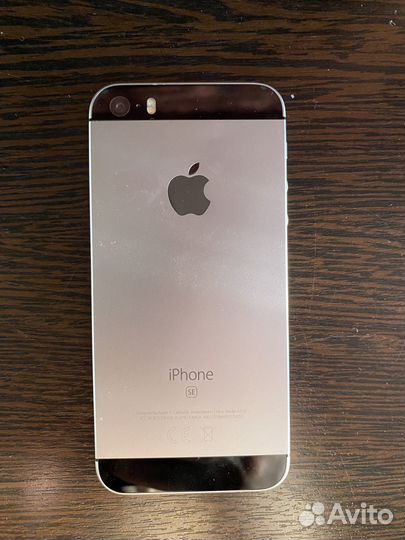 iPhone SE, 32 ГБ