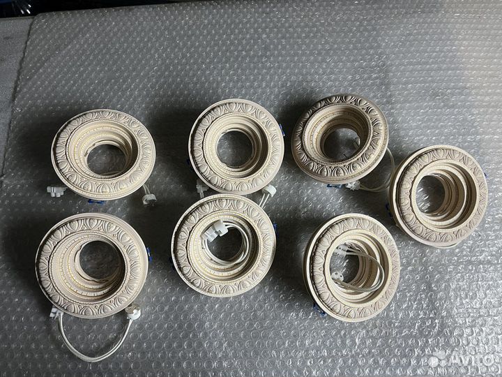 Светильники потолочные 7 штук