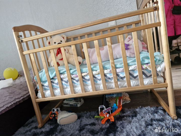 Детская кроватка