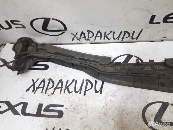 Решетка, жабо под дворники Lexus Gs350 2005-2012