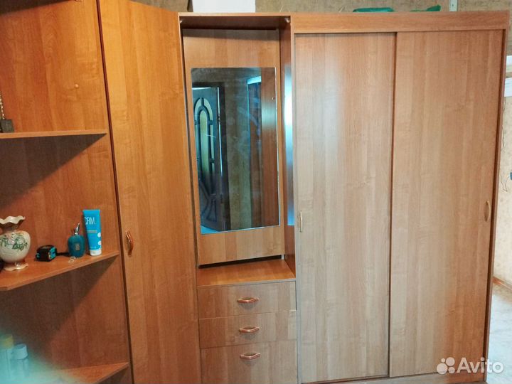 Шкаф купе угловой с зеркалом бу