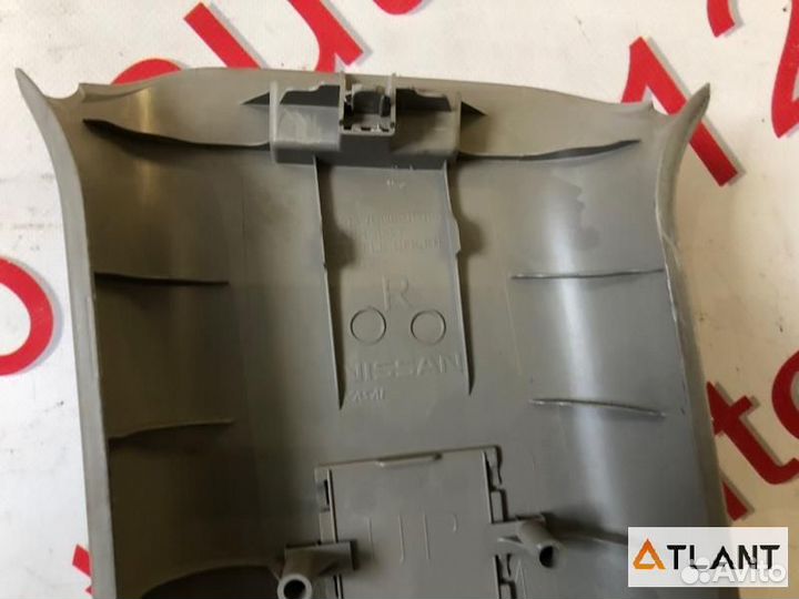 Обшивка потолка правая nissan X-trail