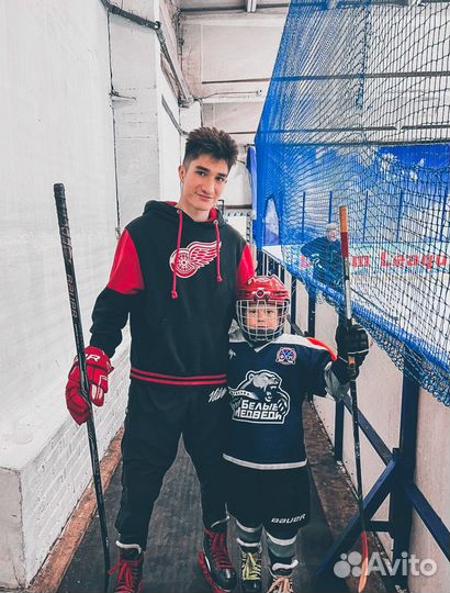 Тренер по хоккею