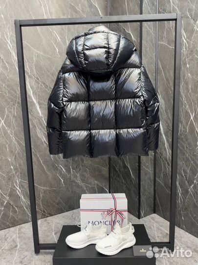 Пуховик Moncler