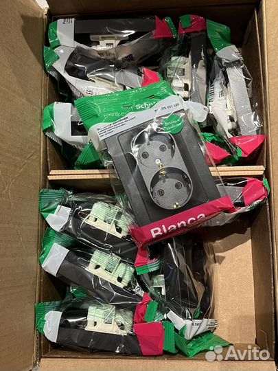 Розетка Schneider Electric Blanca blnrs001026