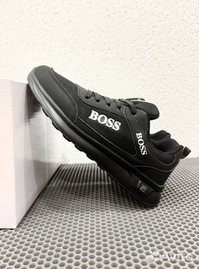 Кроссовки Boss комфортные