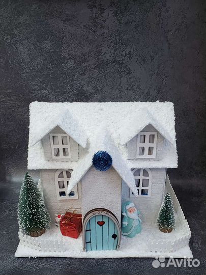 Новогодний домик с подсветкой 35*28,5*26см