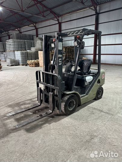 Вилочный погрузчик UN Forklift FD18T, 2011