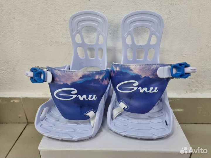 Крепления для сноуборда Gnu Onesie (новые)