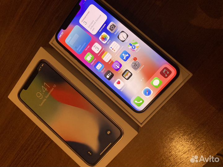 iPhone X, 64 ГБ