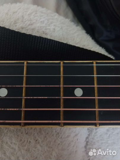 Акустическая гитара