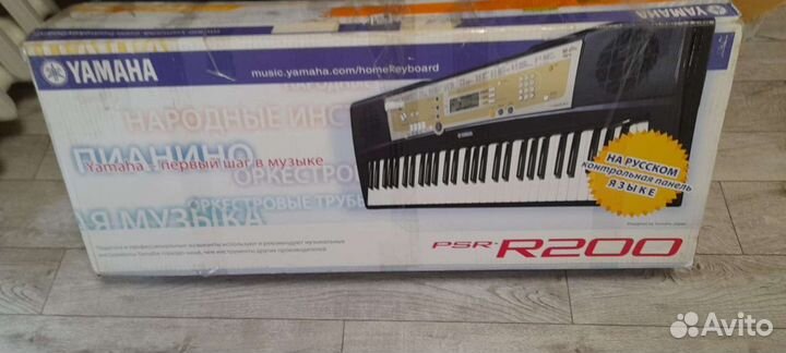 Синтезатор Yamaha PSR-R200