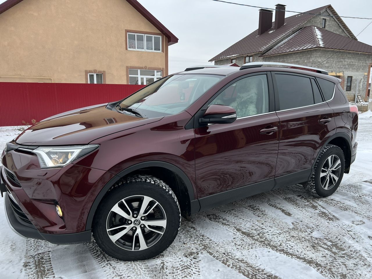 Toyota RAV4: фото владельца