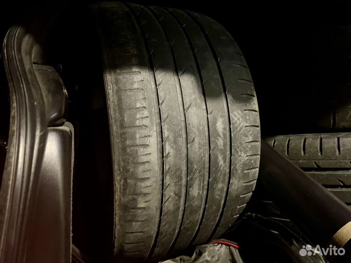 Yokohama Advan Sport V105 255/35 R19 и 285/30 R19