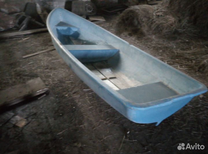 Лодку весельную