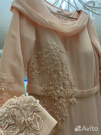 Вечернее платье