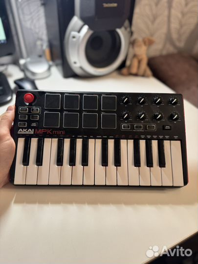 Midi клавиатура akai mpk mini