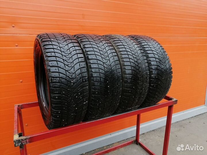 Michelin X-Ice North 3 215/55 R16 94H