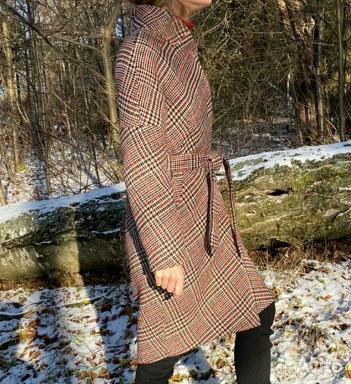 Пальто зимнее с натуральным мехом 42