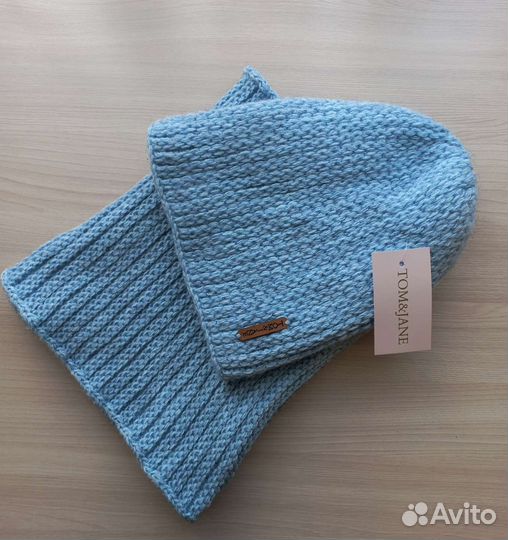 Шапка зимняя со снудом (новая)