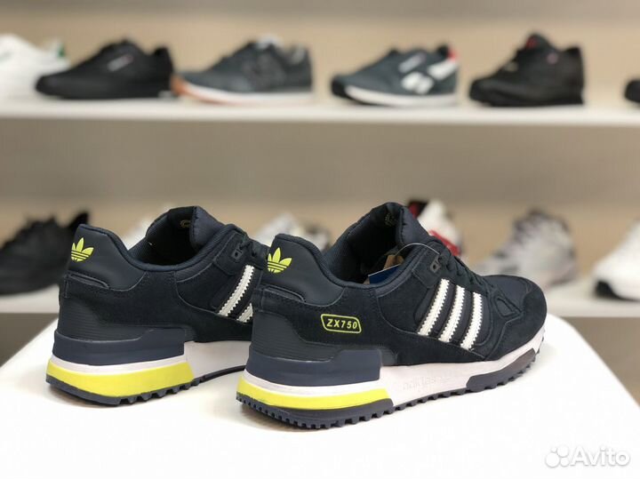 Кроссовки Adidas zx750